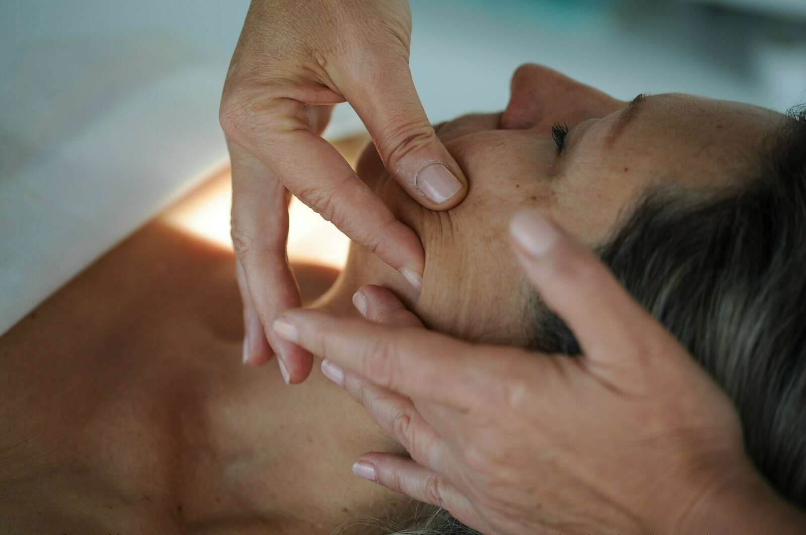 Lifting facial à Saint-Médard-en-Jalles par Véronique Pujols