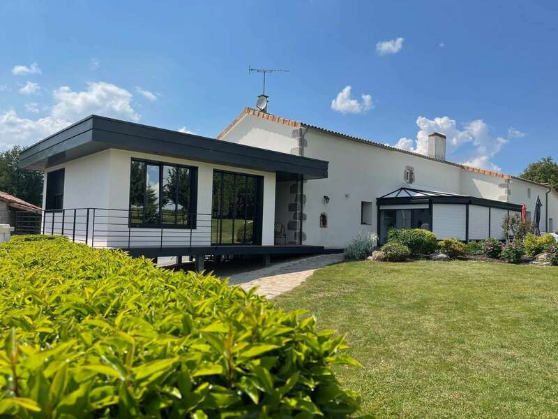 169ff3e9-30b4-49c0-a957-5275cedce45b