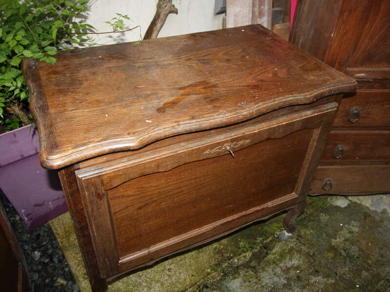 Meuble bar sur roulettes placage chèque 1 porte abattant - 40€