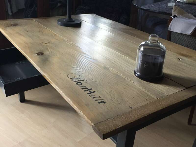 Table ou bureau avec son plateau tiroir - Haute protection résine pour utilisation intensive - 280€