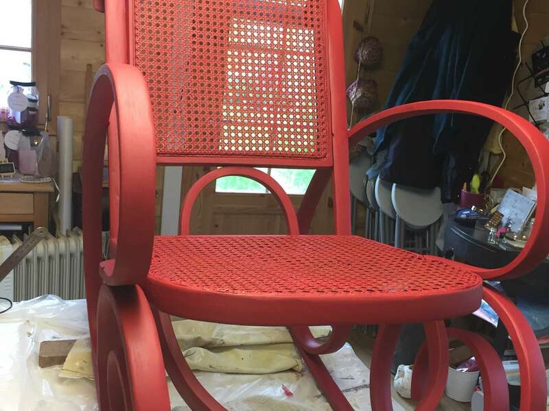 Rocking chair cannage
Peinture Color'Mat Tango