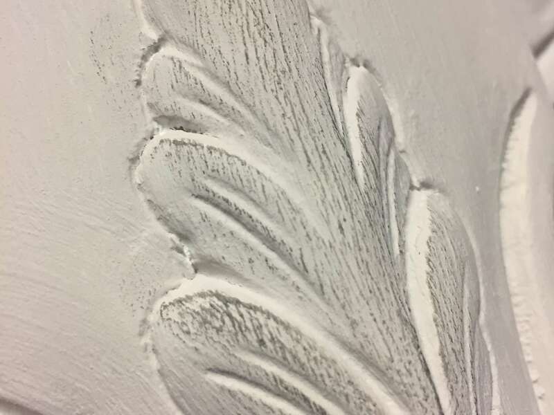 Détail patine moulure
Effet vieillis au bâton à huile