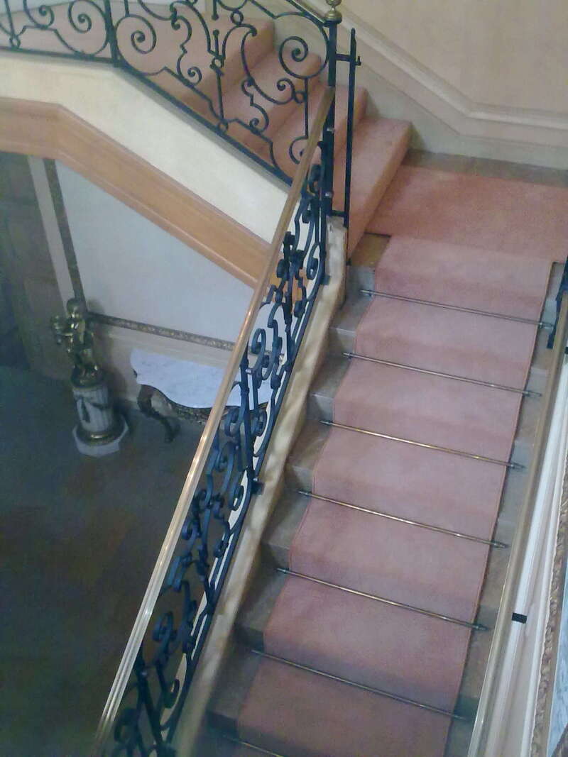 descente_d_escalier_dans_villa