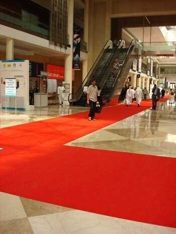 tapis_rouge_dans_galerie