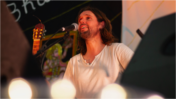 Kirtan with Ganesh - Bhakti Yoga Practice