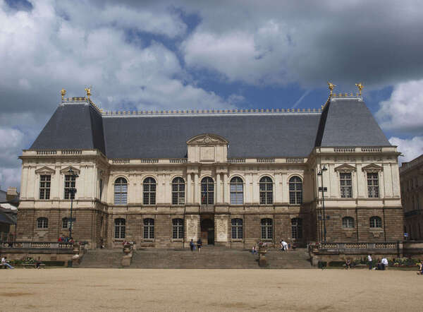 Résidences-services : La réduction d'impôt Censi-Bouvard est-elle encore applicable ?