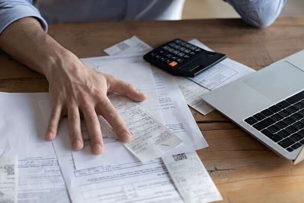 TVA et microentreprise : adoption, suspension, concertation ?