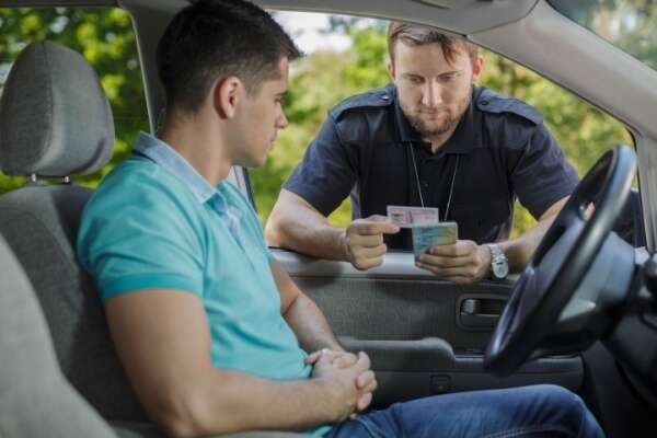 Perte du permis de conduire du salarié itinérant : licenciement automatique ?