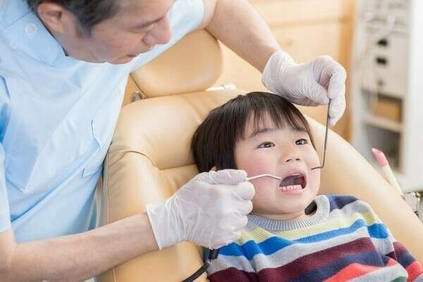 DÉGAGEMENT ORTHODONTIQUE D’UNE CANINE INCLUSE