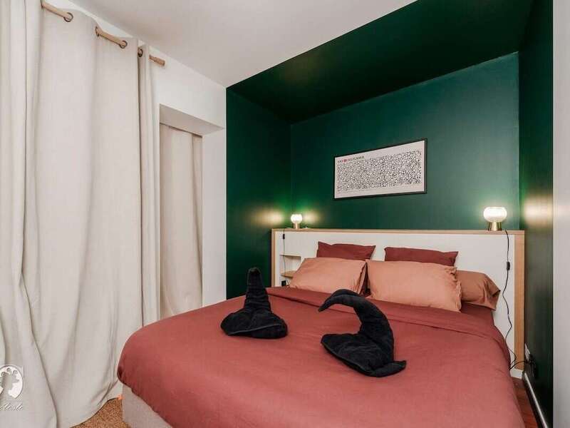 c2383083-caec-4859-8e51-ca45454f3264