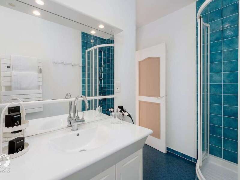 225e9514-6b4f-4610-8c83-995c4575f789