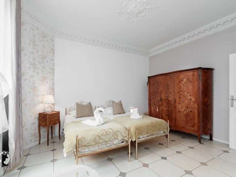 72a8616c-20c0-4285-8a18-e2aeee8d9109