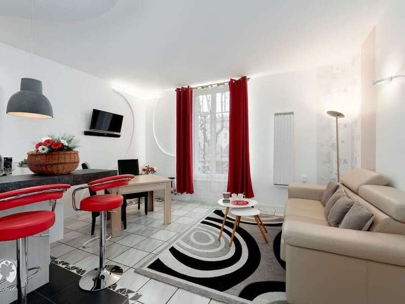 fbdb90aa-865f-426a-9be9-62e8f4711883