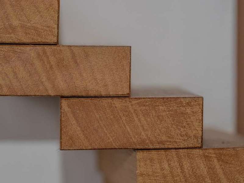 AMF Menuiserie expert en fabrication d'escalier en bois à Paris et Île de France