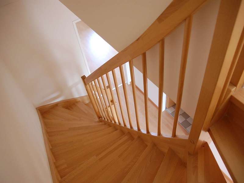 AMF Menuiserie expert en fabrication d'escalier en bois à Paris et Île de France