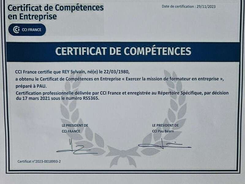 photo_certificat_cce_formateur_site_internet20250425-1827460-nwmwea