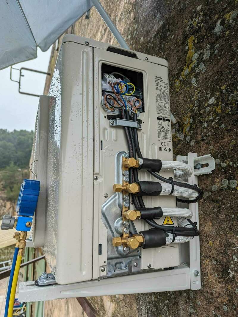 419645069_351168854433704_6365975489286484748_n