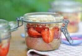 Crumble de rhubarbe et fraise