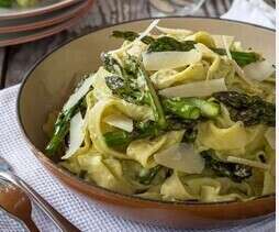 Tagliatelles à la Crème d’Asperges Citronnée