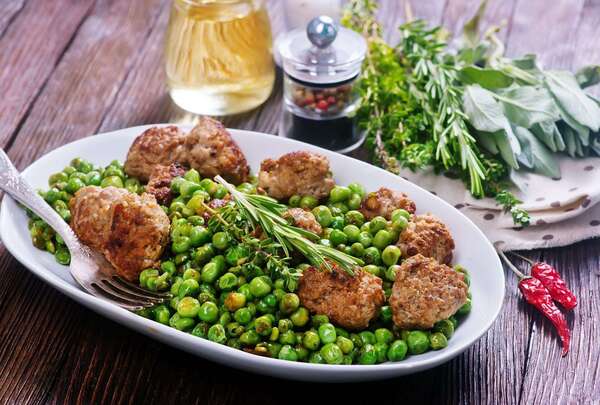 Boulettes de poulet petits pois 