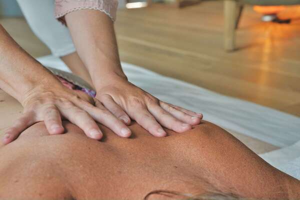 Massage bien-être ou massage tantrique : comment choisir ?