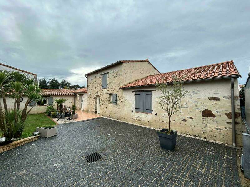 b0797332-5341-4295-b636-7d9c14ad9e7f