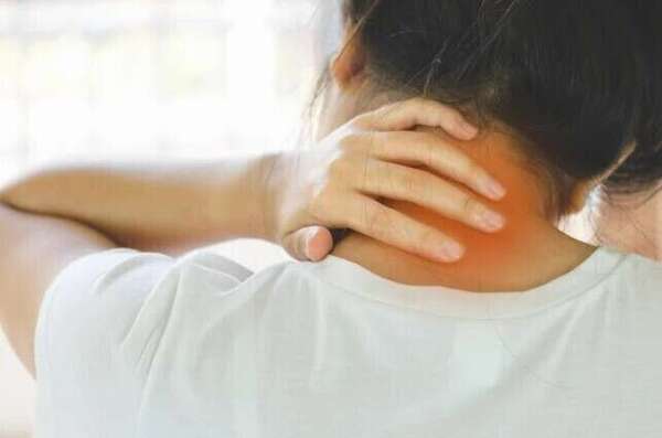 Soulager la douleur cervicale : comprendre, agir, prévenir