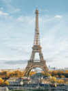 Tour Eiffel automnale symbolisant coaching de carrière à Paris