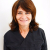 Eva, secrétaire du cabinet dentaire des Drs Bouaziz