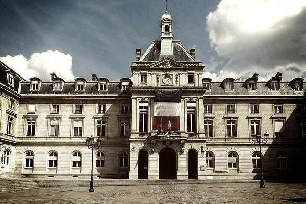 QUELLES SONT LES CONDITIONS COMMUNALES POUR LOUER EN LCD