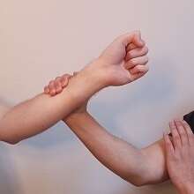 LAP SAU (拉手, main qui saisit)