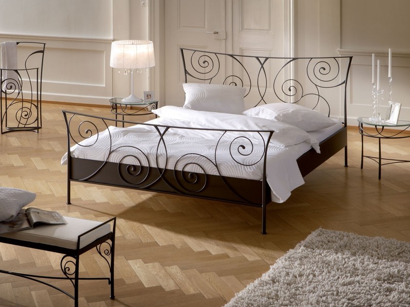 hasena-romantic-cerello-solid-wrought-iron-bedside-table.jpeg
