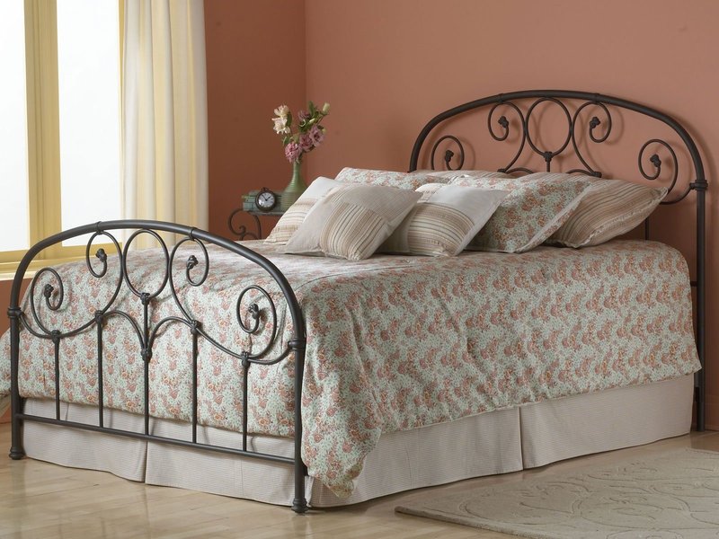 interesting-minimalist-wrought-iron-bed-frames-with-beautifull-bed-sheet-and-laminating-flooring-for-minimalist-bedroom-design-antique-wrought-iron-bed-frames-for-your-bedroom-platform.jpeg