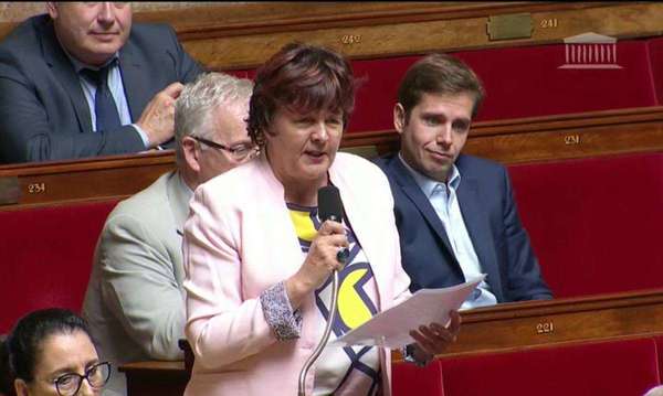 Question à la porte-parole du Gouvernement lors des QAG