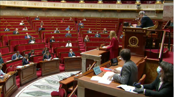 Le déconfinement à l’Assemblée : les différentes lois adoptées au mois de mai