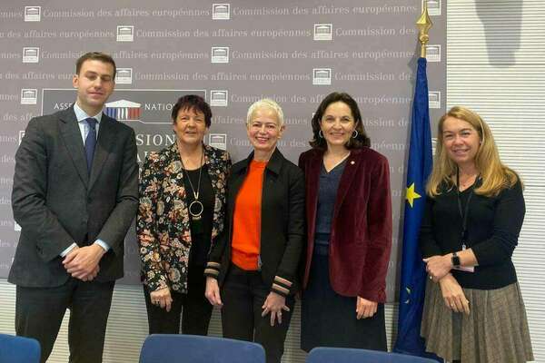 Travail en commission des Affaires européennes : droits des femmes