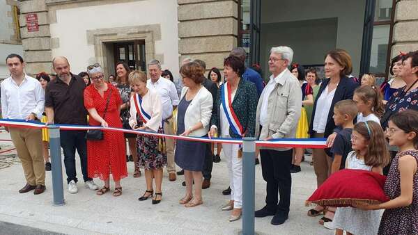 Pontivy : inauguration du tiers-lieu des Halles théâtre