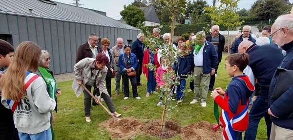 Signature de la charte  "ville ambassadrice du don d'organes" à Bignan
