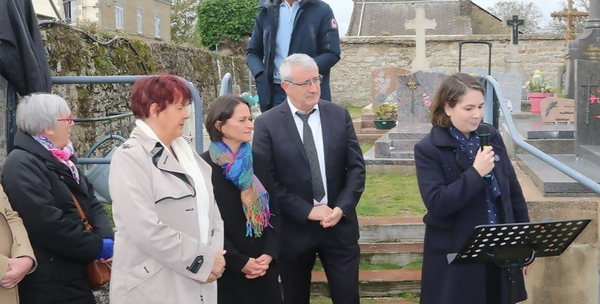 Cérémonie d'hommage à Léontine DESCHOTTE et Agnès DE BEIR à Plumelec
