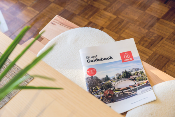 Algorithme Airbnb à Lyon : comment booster la visibilité de votre annonce en 2026