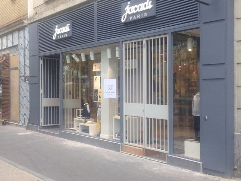 menuiserie-construction-de-facade-de-magasin- clamart