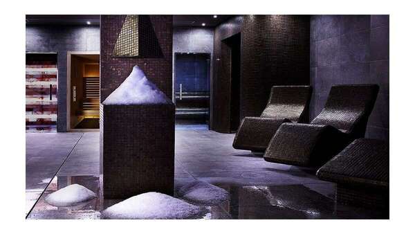 Sauna, hammam, douche sensorielle : créer un espace bien-être chez soi