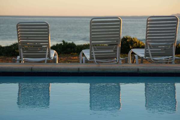 Rénovation de piscine dans le Var : quand faut-il prévoir les travaux ?