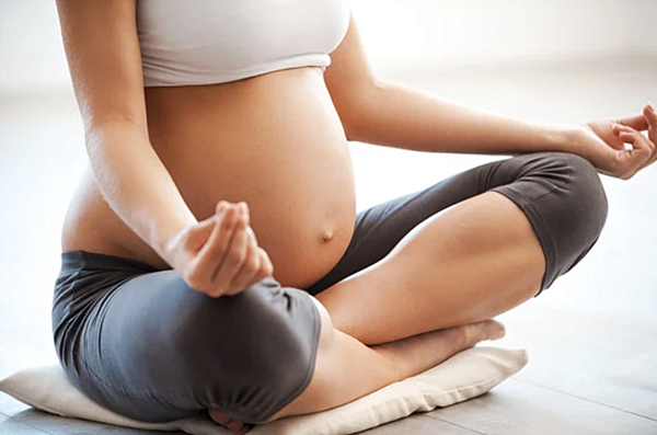 Kinésiologie et nausées de grossesse : Une approche naturelle et holistique