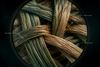 Tressage symbolisant les interactions organisationnelles humaines