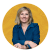 Portrait de Karine Royannez responsable administrative relation client