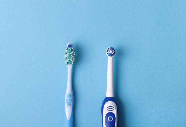 PLUS DE 4,7 MILLIARDS DE BROSSES A DENTS PAR AN FINISSENT DANS LES DÉCHARGES