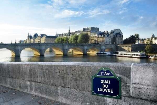 A Paris, la police du meublé touristique se met en place