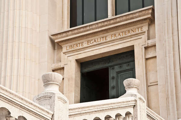 Publication de la loi " Narcotrafic "