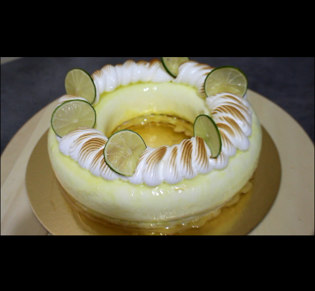 buffet dessert 
Entremet citron meringué casher 